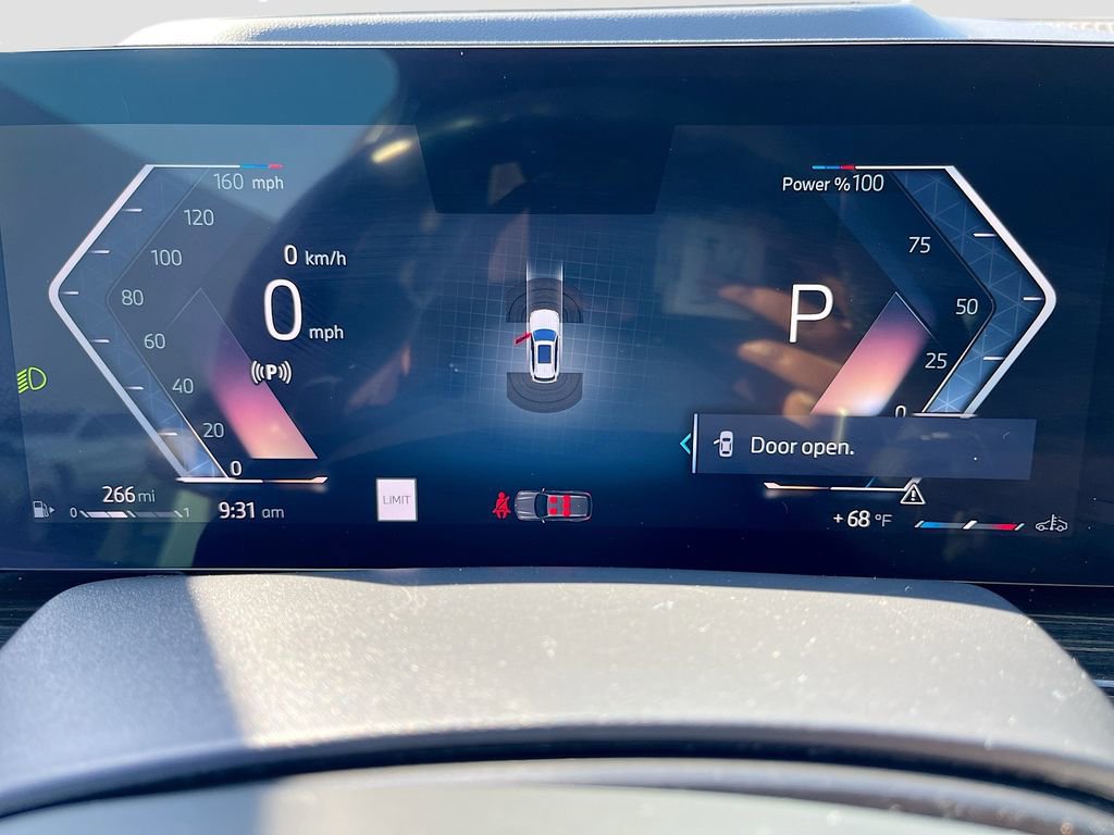 Used 2024 BMW X5 xDrive40i w/ M Sport Package image 22