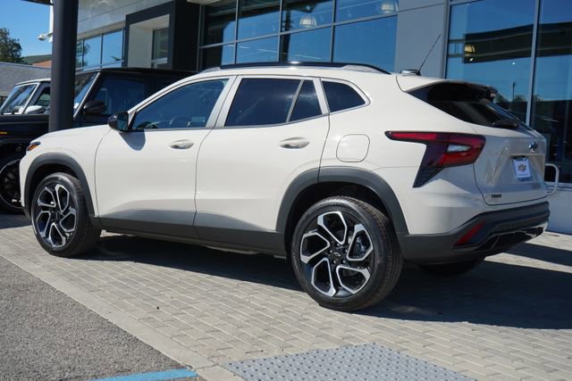 New 2026 Chevrolet Trax RS w/ Sunroof Package image 6