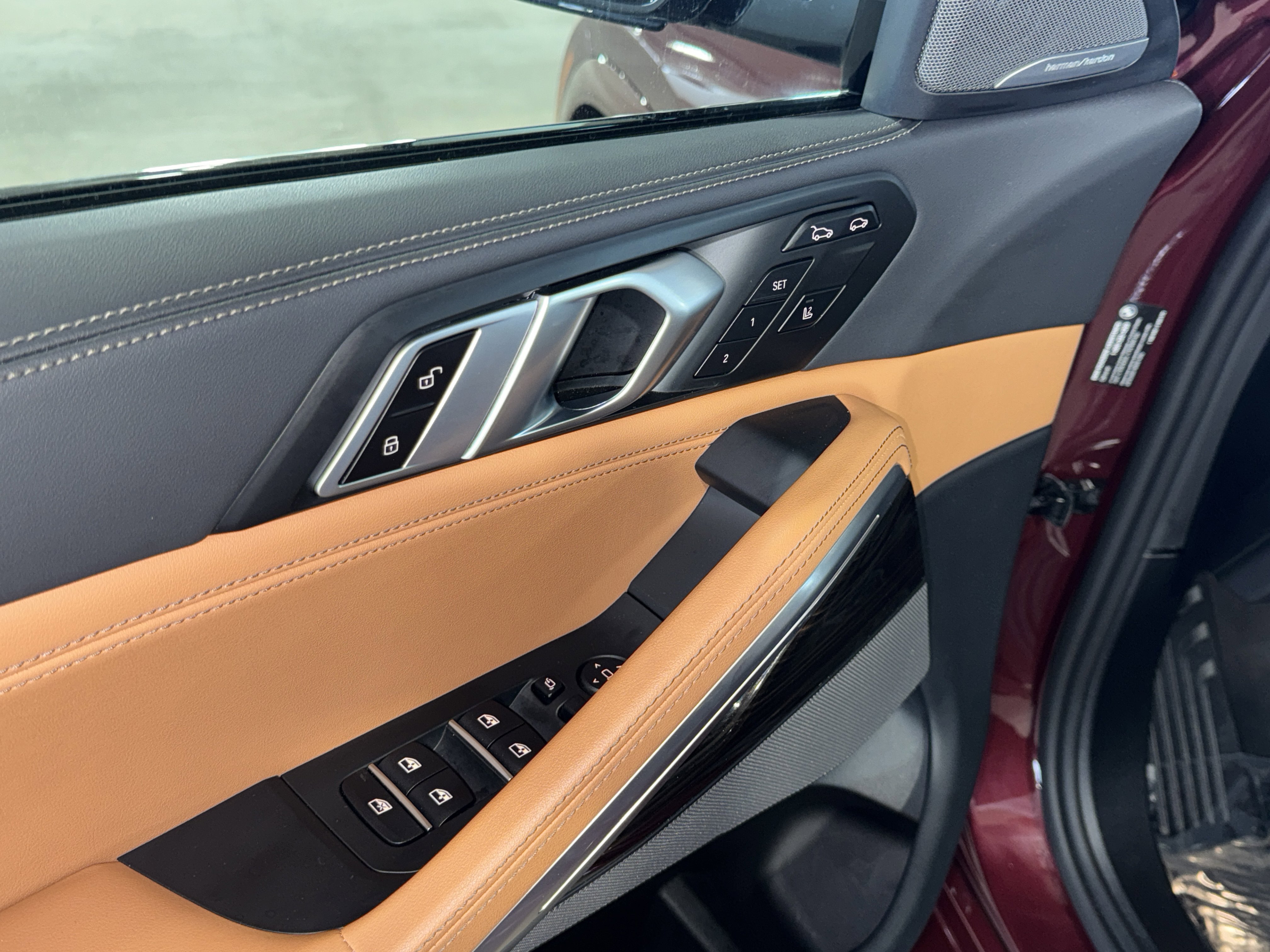 Certified 2025 BMW X6 xDrive40i image 18