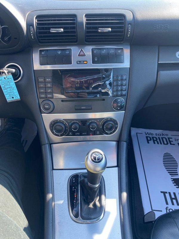 Used 2005 Mercedes-Benz C 230 Sedan image 11