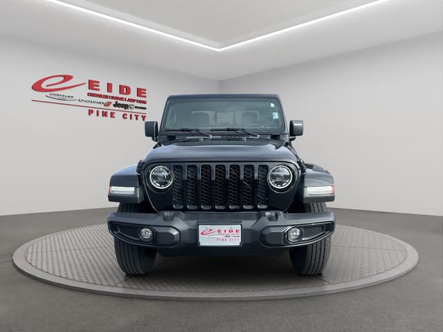 Used 2022 Jeep Gladiator Sport image 10