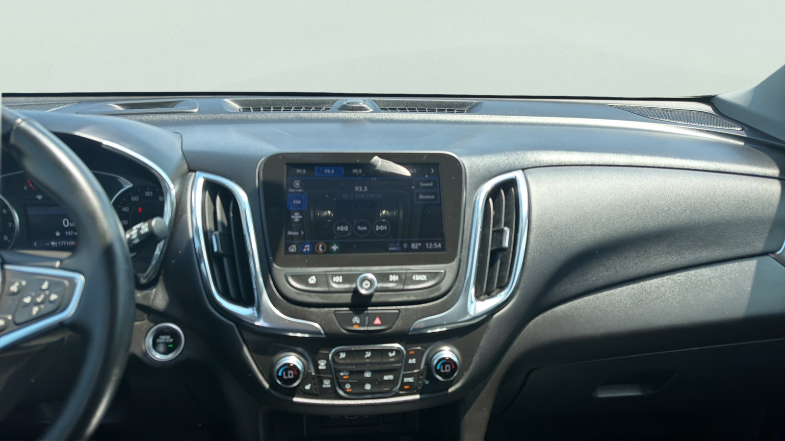 Used 2023 Chevrolet Equinox LT AWD/4WD image 11