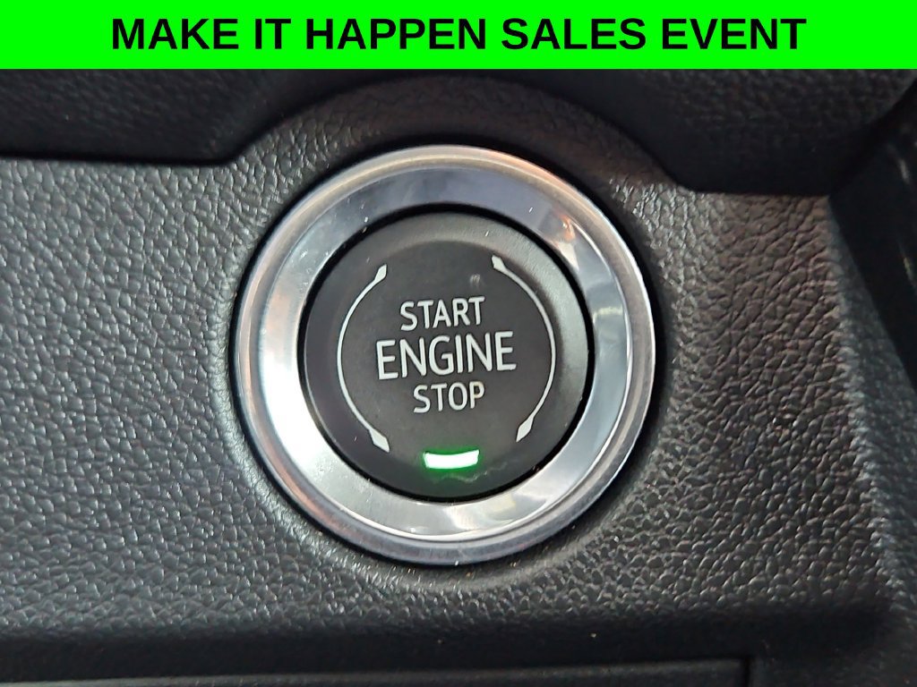 Used 2025 Chevrolet Traverse LT w/ Driver Confidence Package FWD image 21