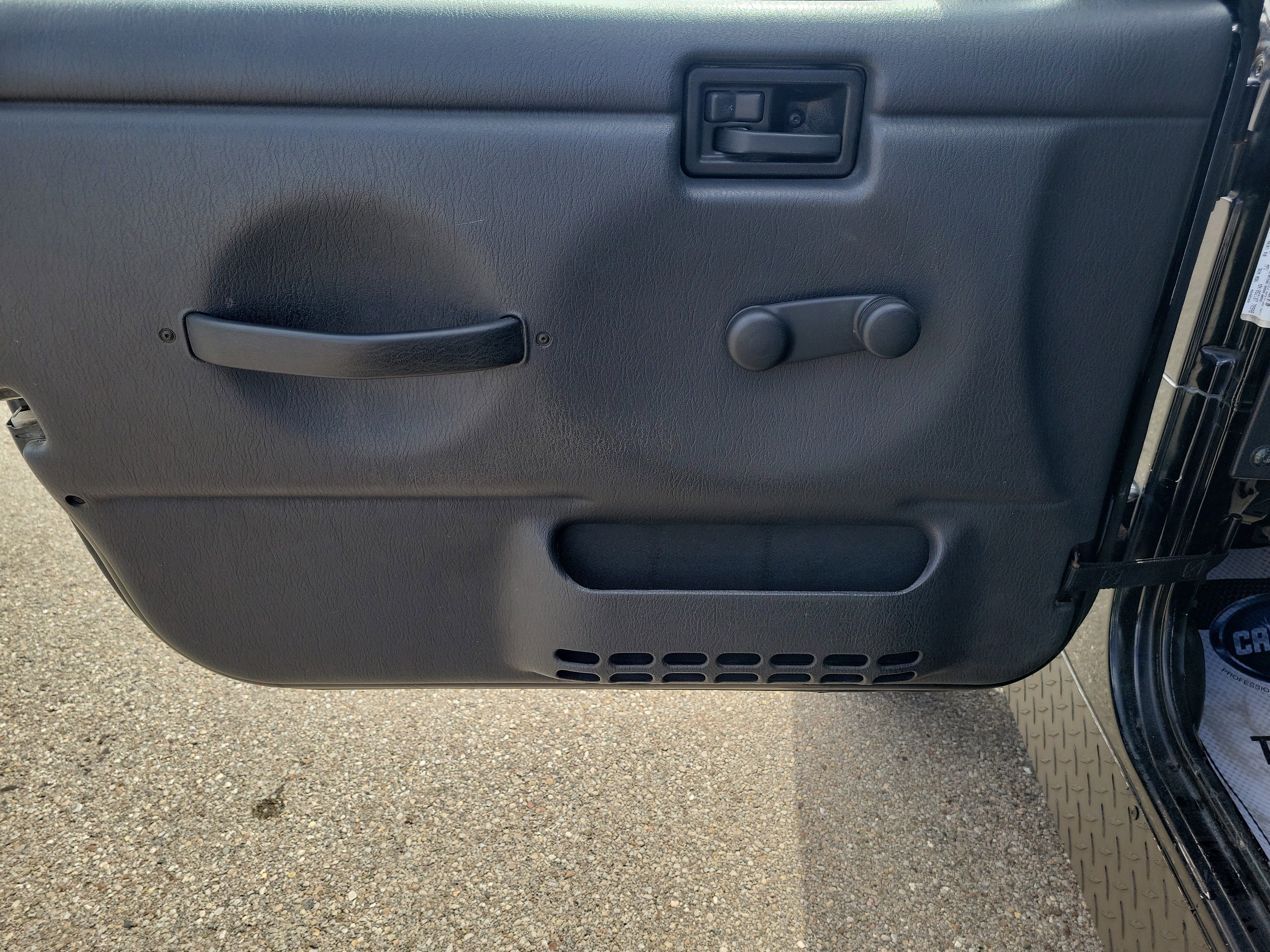 Used 2004 Jeep Wrangler X w/ Convenience Group image 15