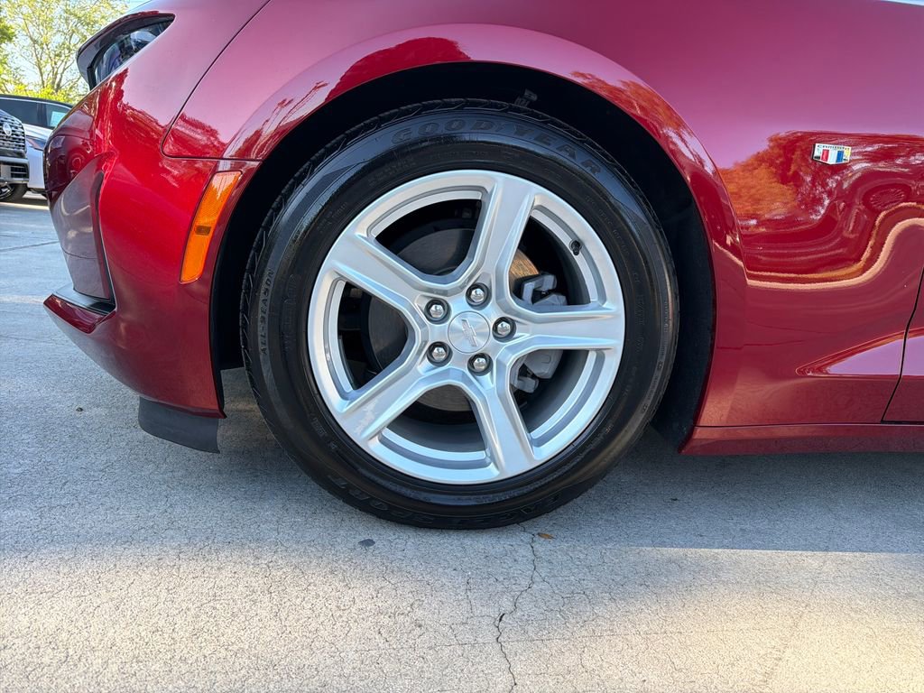 Used 2024 Chevrolet Camaro LT RWD image 9