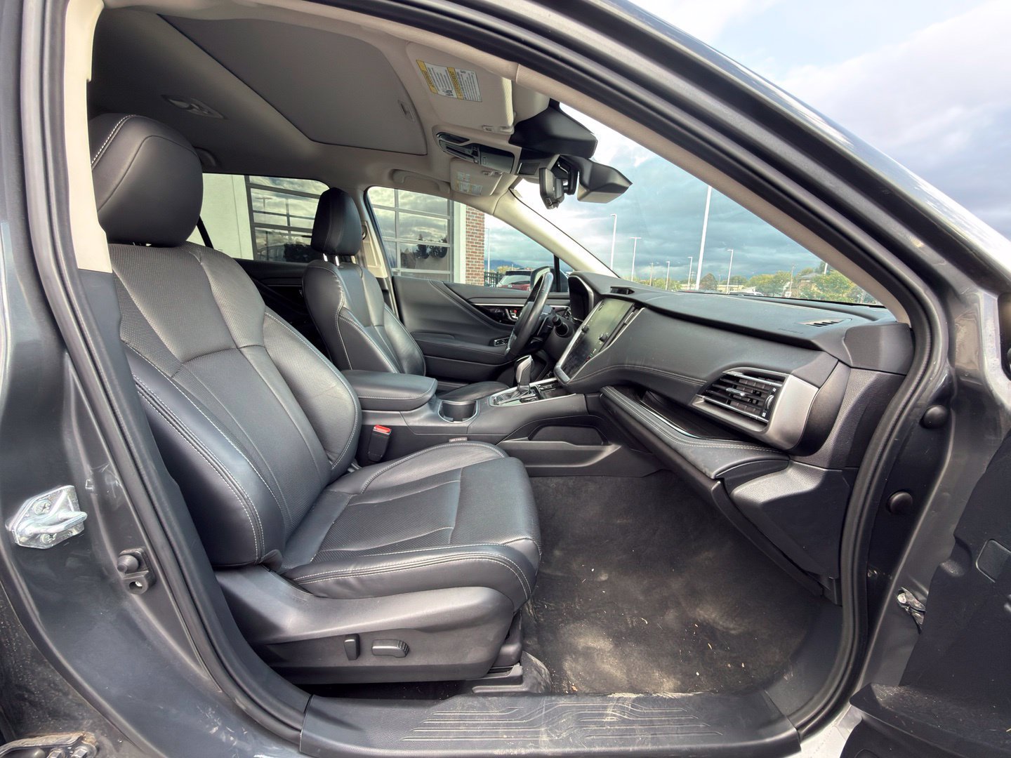 Used 2023 Subaru Outback Touring XT AWD/4WD image 43