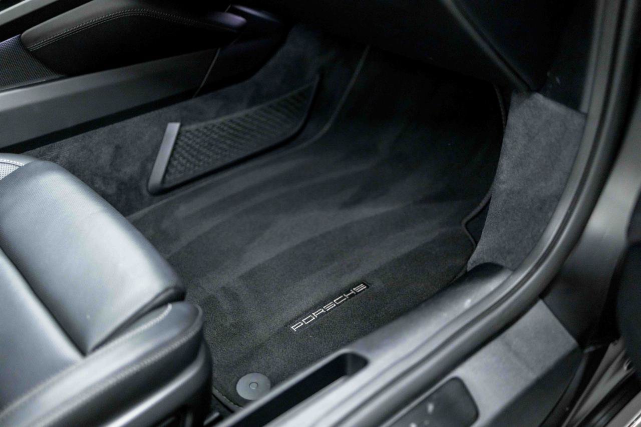 Used 2022 Porsche 911 GT3 RS image 45