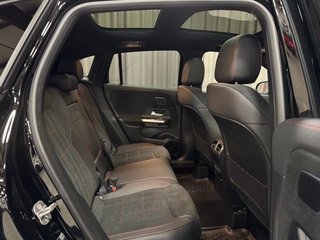 Used 2024 Mercedes-Benz GLA 250 4MATIC image 12