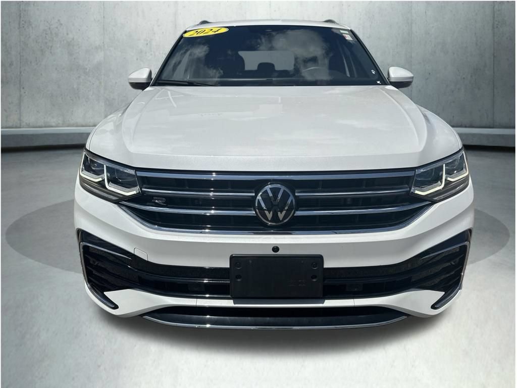 Used 2024 Volkswagen Tiguan SEL R-Line AWD/4WD image 5