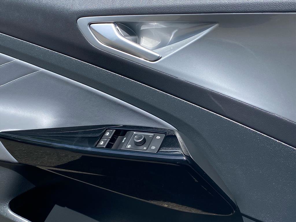 Certified 2023 Volkswagen ID.4 Pro S image 19