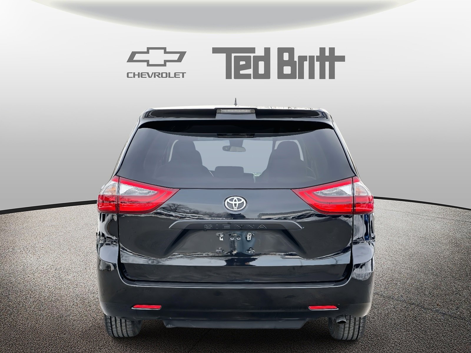 Used 2020 Toyota Sienna L image 5