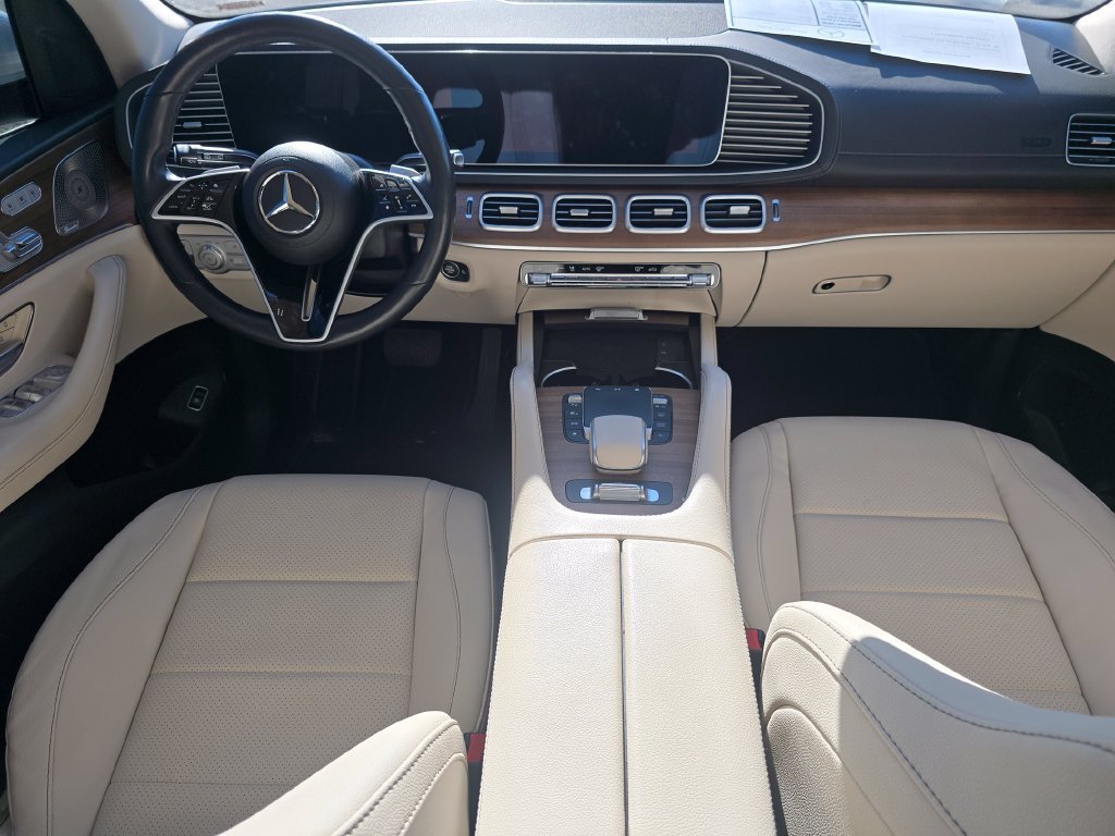 Used 2024 Mercedes-Benz GLS 450 4MATIC image 21