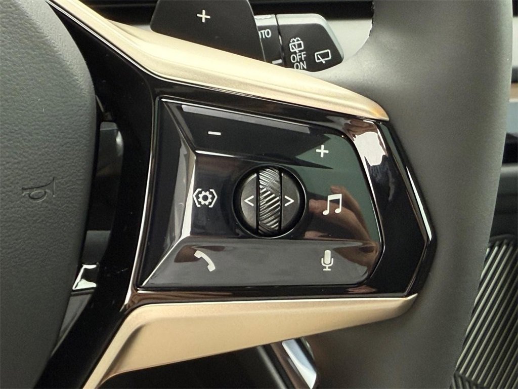 New 2025 BMW X3 xDrive30i w/ Convenience Package image 13