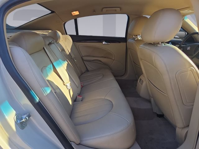 Used 2011 Buick Lucerne CXL FWD image 18