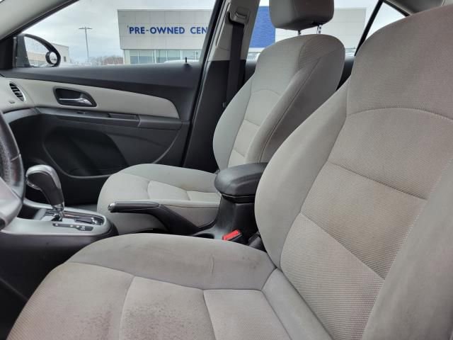 Used 2013 Chevrolet Cruze LT image 17