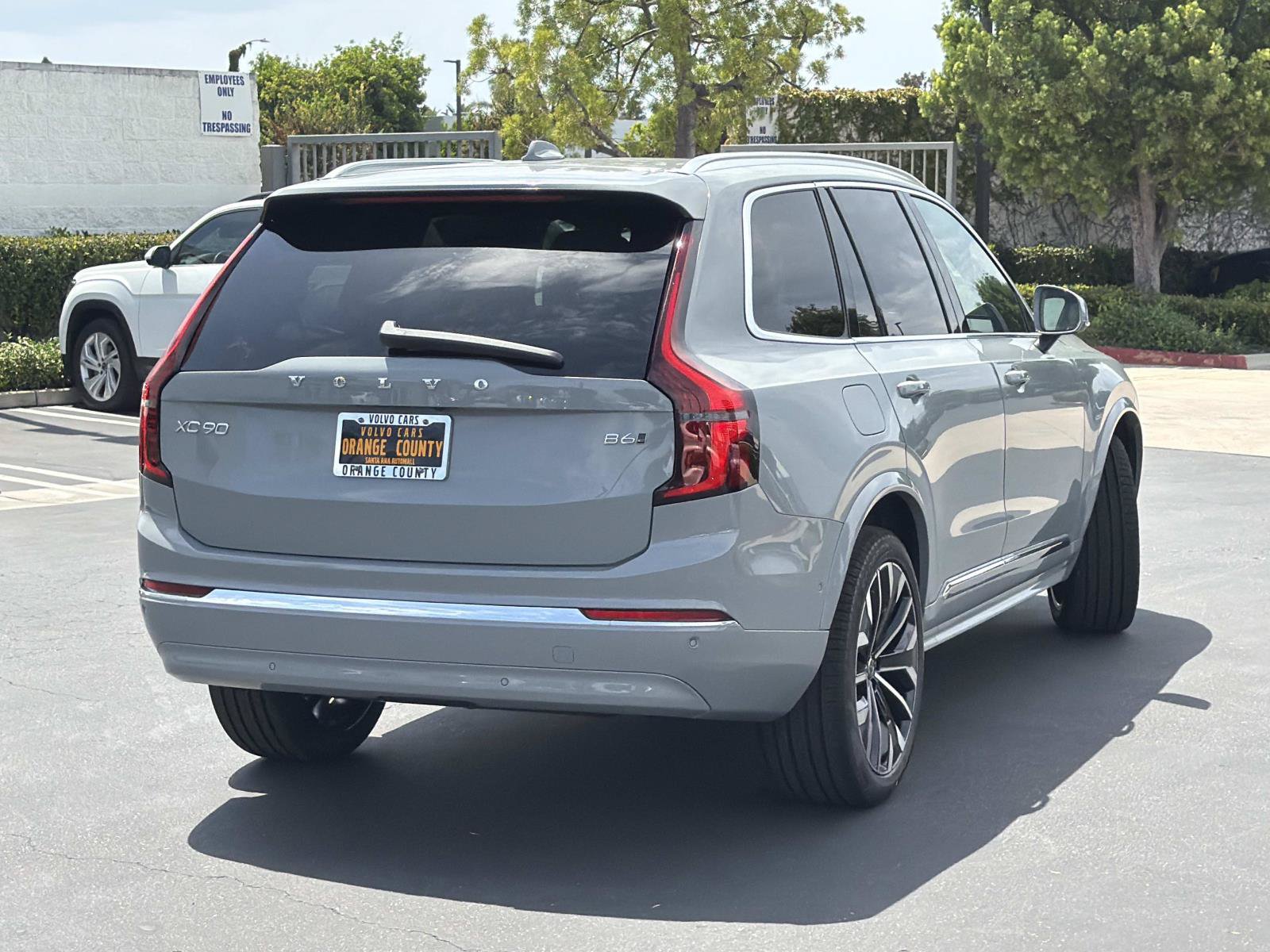 New 2027 Volvo XC90 B6 Plus AWD/4WD image 6