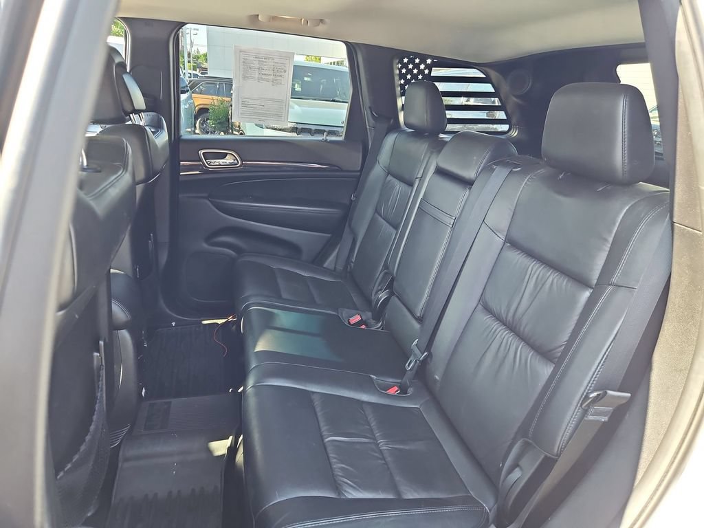 Used 2013 Jeep Grand Cherokee Laredo AWD/4WD image 14