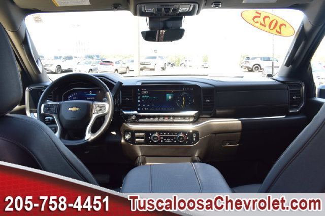 Used 2025 Chevrolet Silverado 2500 LTZ w/ LTZ Premium Package AWD/4WD image 3