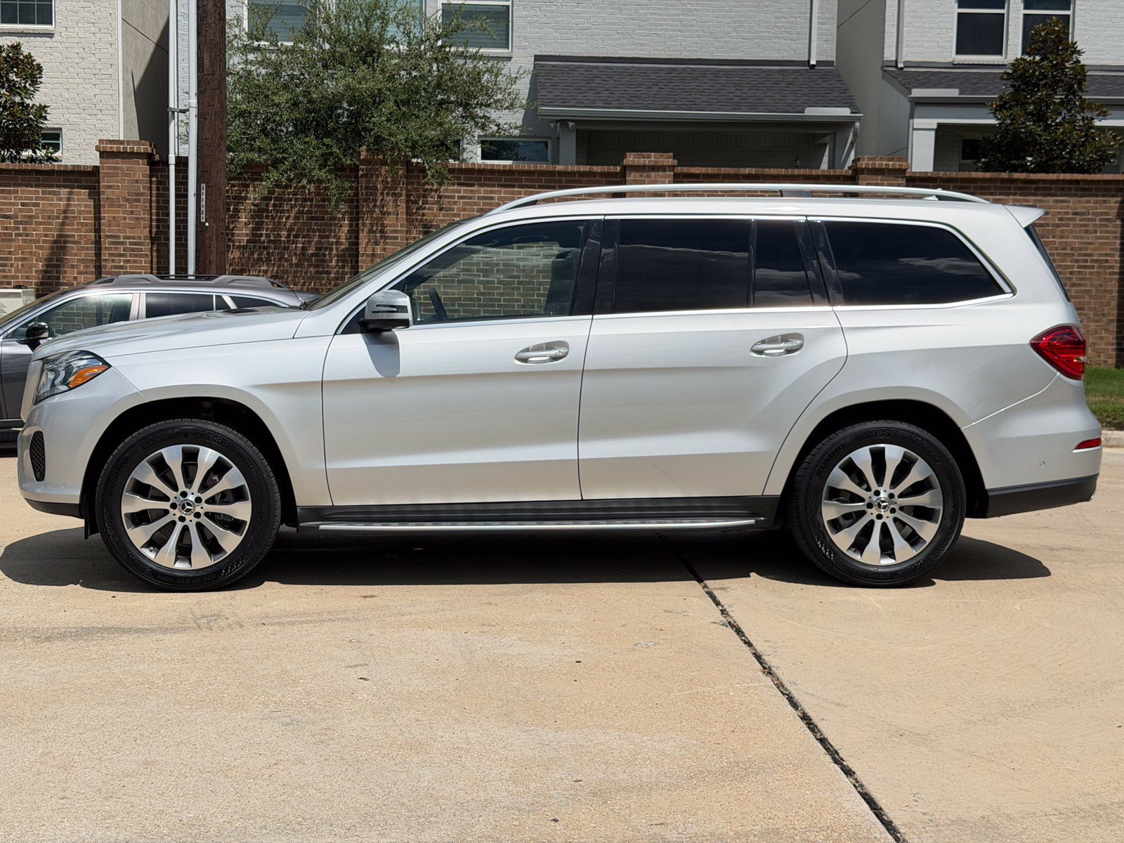 Used 2019 Mercedes-Benz GLS 450 4MATIC image 10