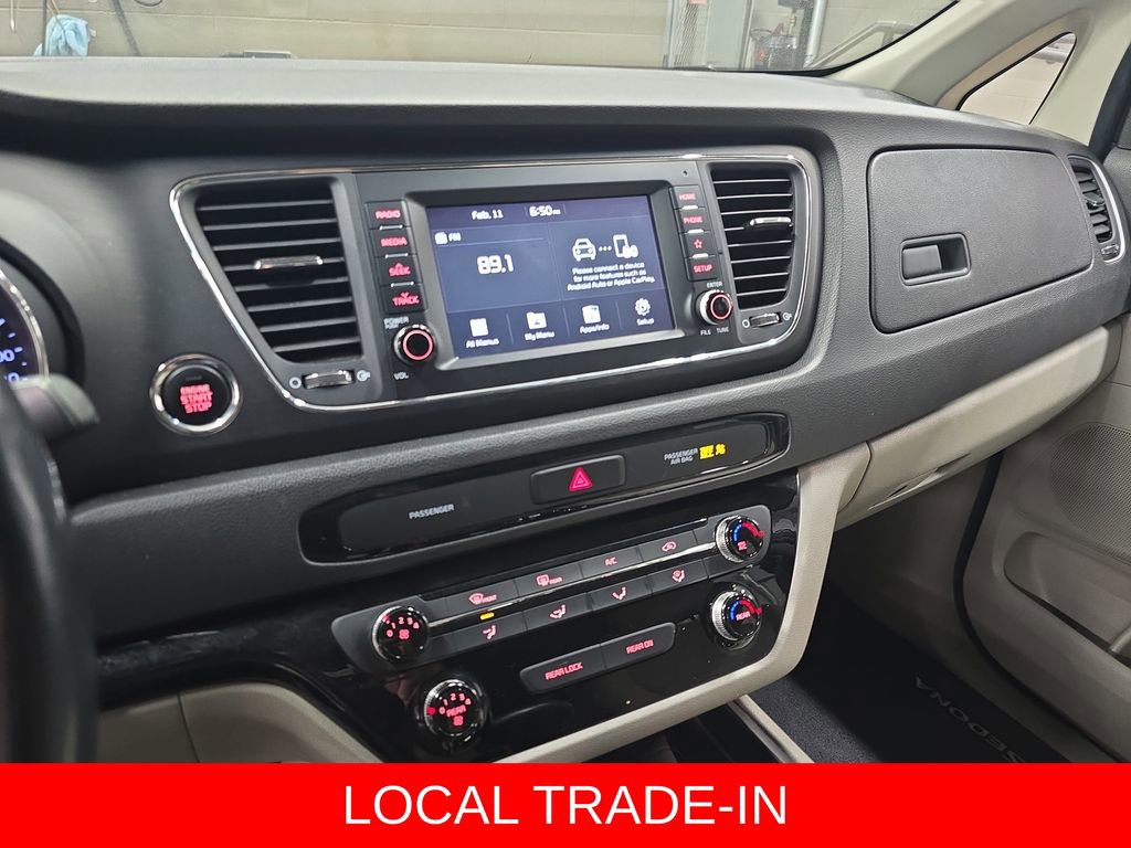 Used 2019 Kia Sedona LX image 22