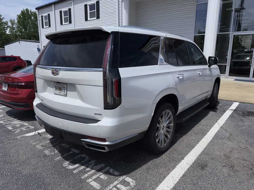 Used 2022 Cadillac Escalade Luxury w/ LPO, Floor Liner Package AWD/4WD image 4