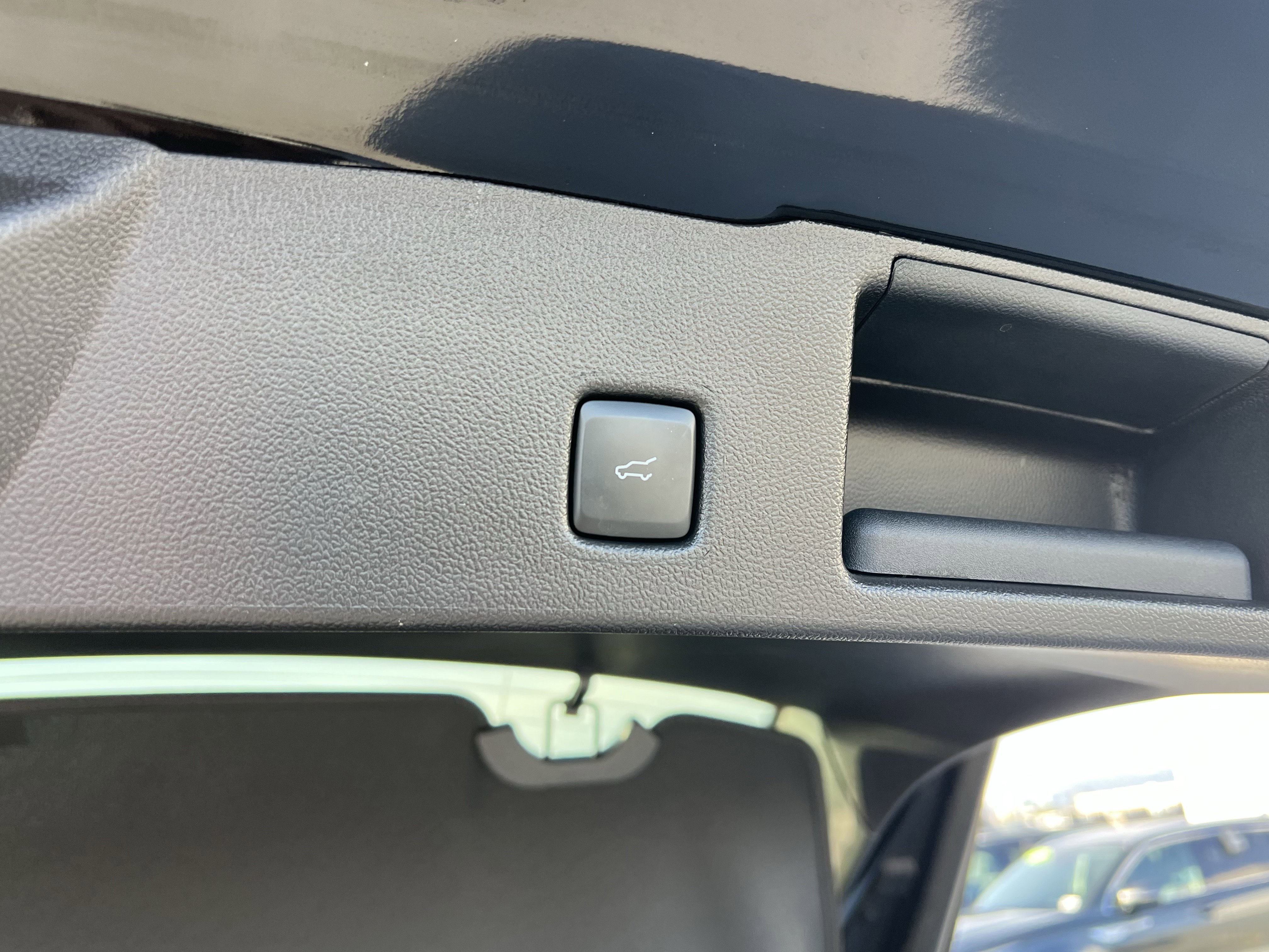 Used 2025 Ford Escape Active w/ Active Premium Tech Pack image 23