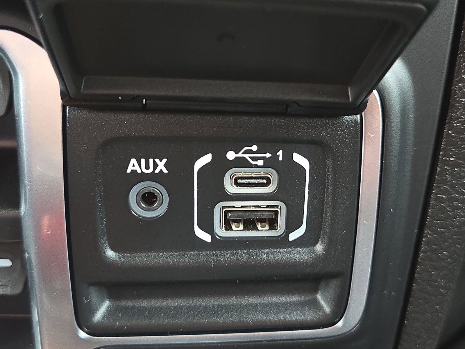 Used 2025 Jeep Gladiator Rubicon AWD/4WD image 20