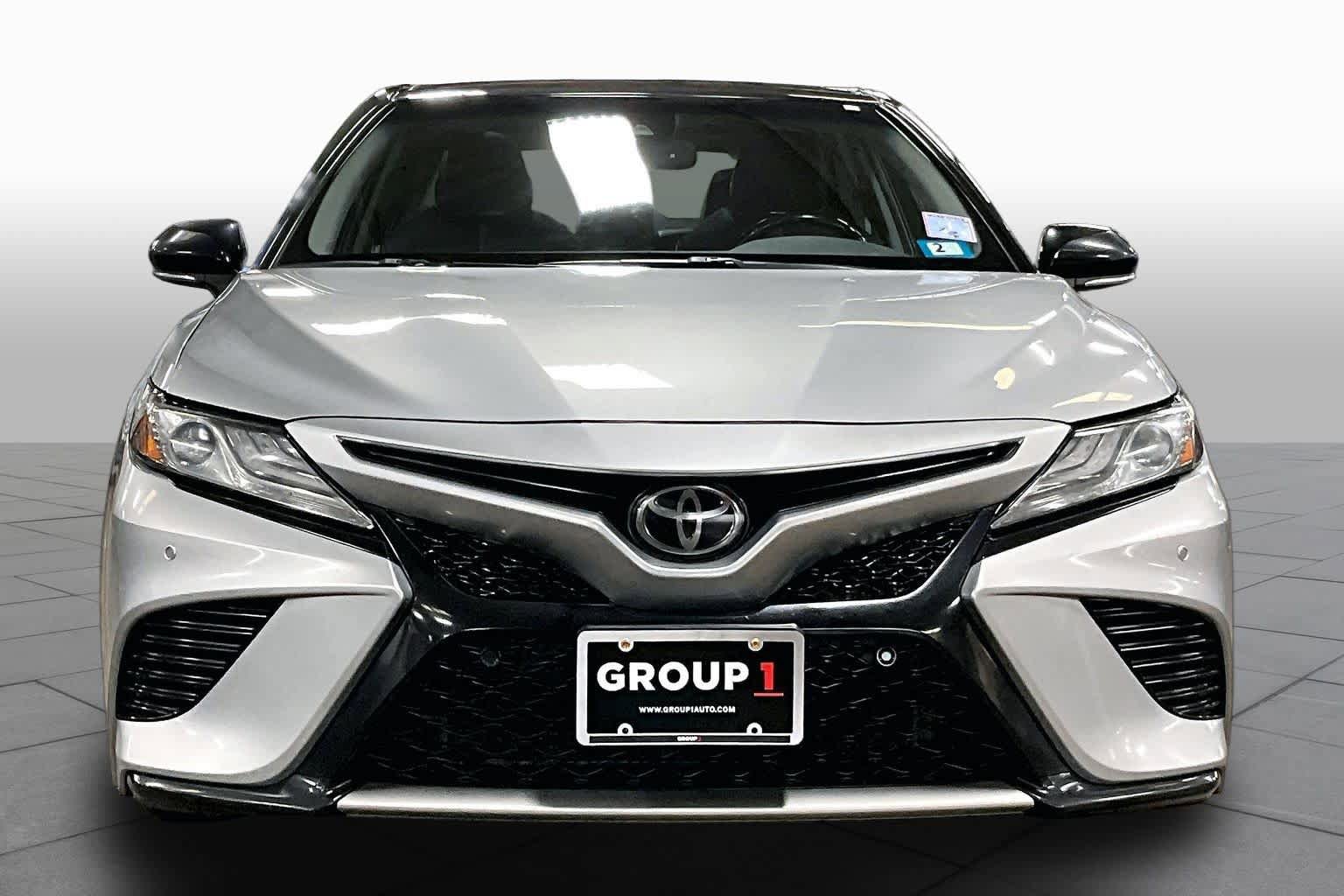 Used 2018 Toyota Camry XSE FWD image 4