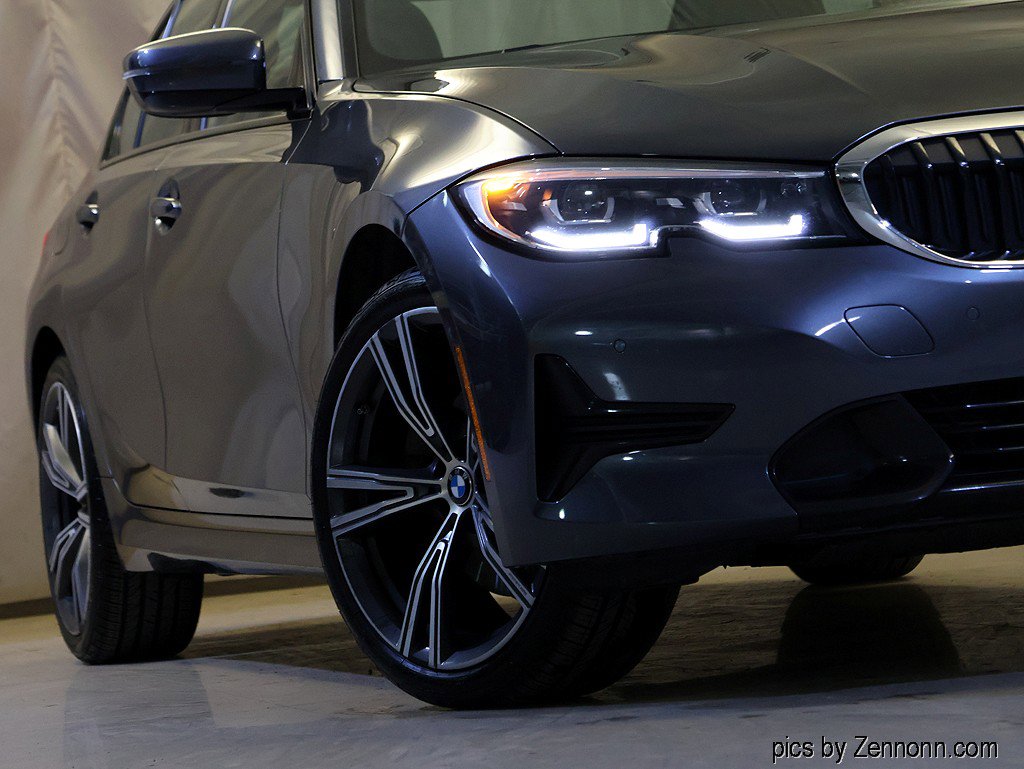 Certified 2022 BMW 330i xDrive Sedan w/ Premium Package 2 image 4