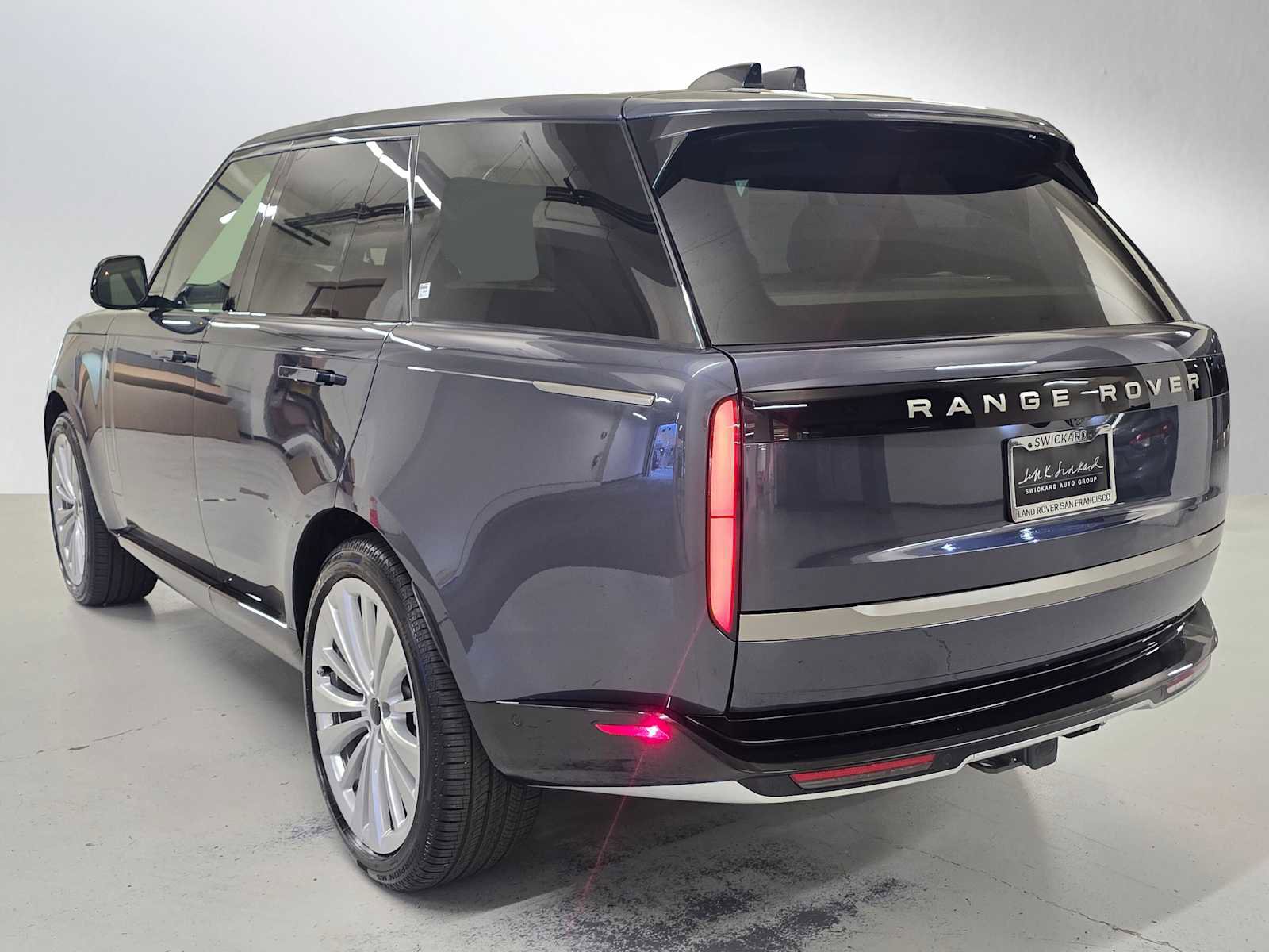New 2026 Land Rover Range Rover SE image 3