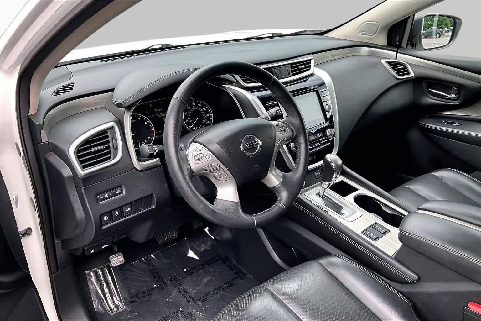 Used 2018 Nissan Murano SL w/ Midnight Edition Package FWD image 17