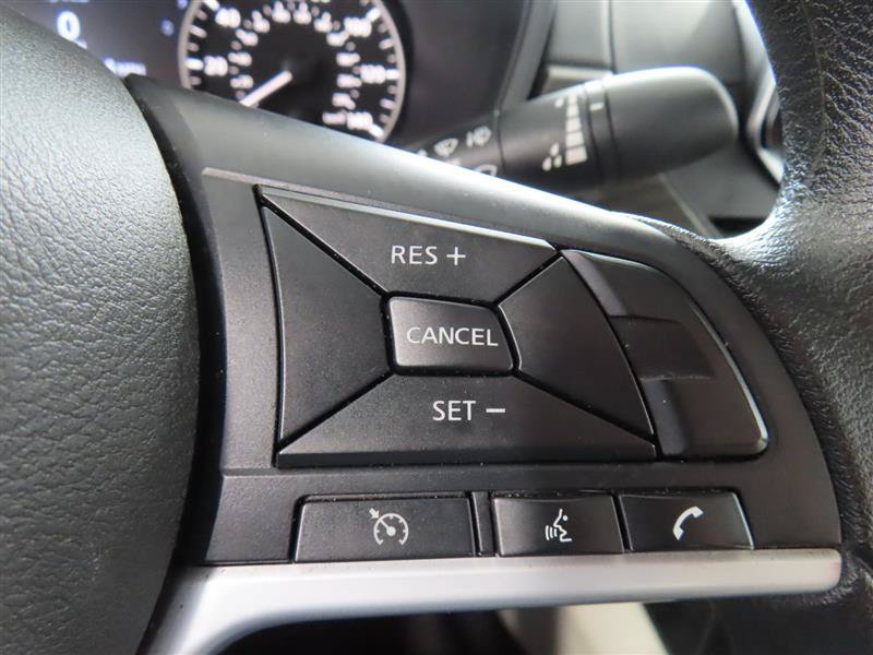 Used 2025 Nissan Altima 2.5 SV FWD image 21