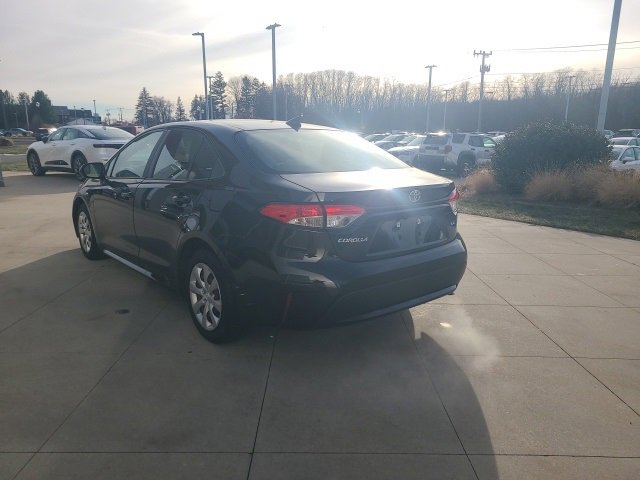 Used 2022 Toyota Corolla LE image 5