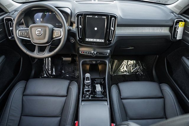 New 2026 Volvo XC40 B5 Ultra w/ Protection Package Premier image 20