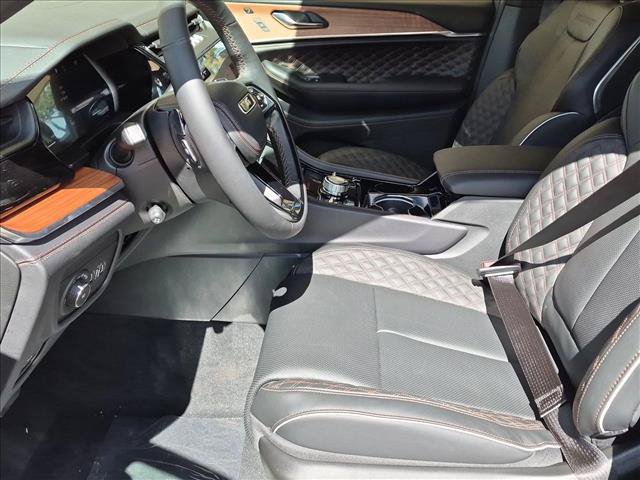 New 2027 Jeep Grand Cherokee Summit AWD/4WD image 4