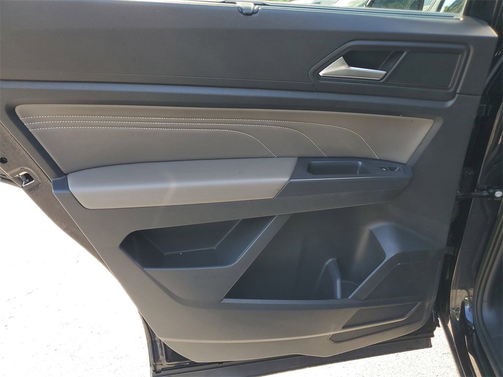 Used 2021 Volkswagen Atlas SE image 10