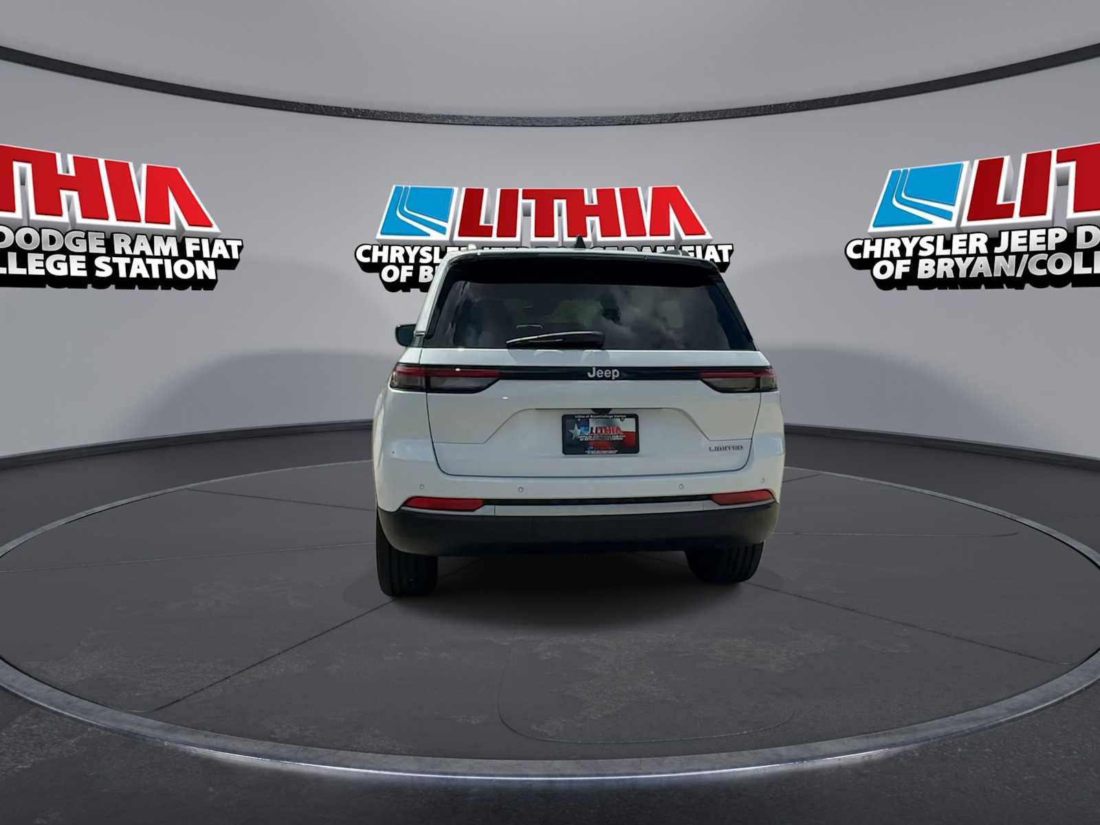 New 2026 Jeep Grand Cherokee Limited RWD image 7