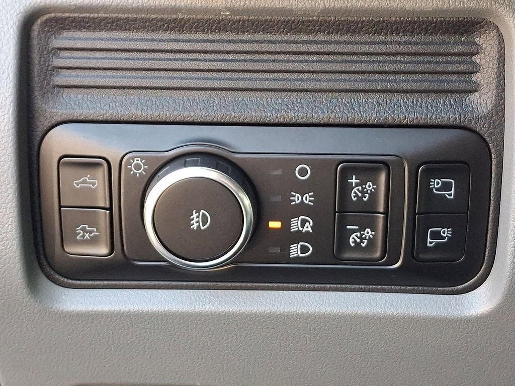 Used 2025 Ford F250 XLT w/ Black Appearance Package image 23