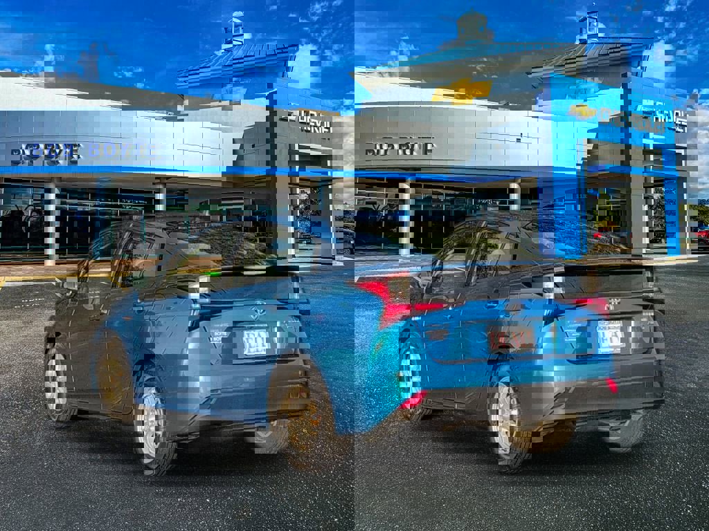 Used 2022 Toyota Prius L Eco image 6