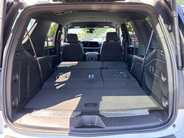 Used 2025 Chevrolet Tahoe Z71 AWD/4WD image 30