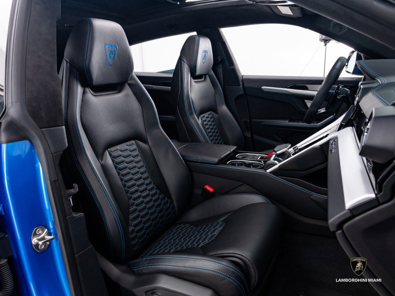 Used 2020 Lamborghini Urus image 37