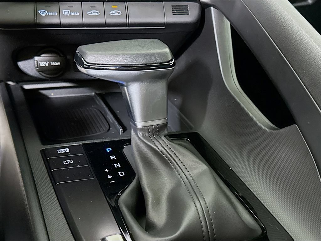 Certified 2025 Hyundai Elantra Sport FWD image 10