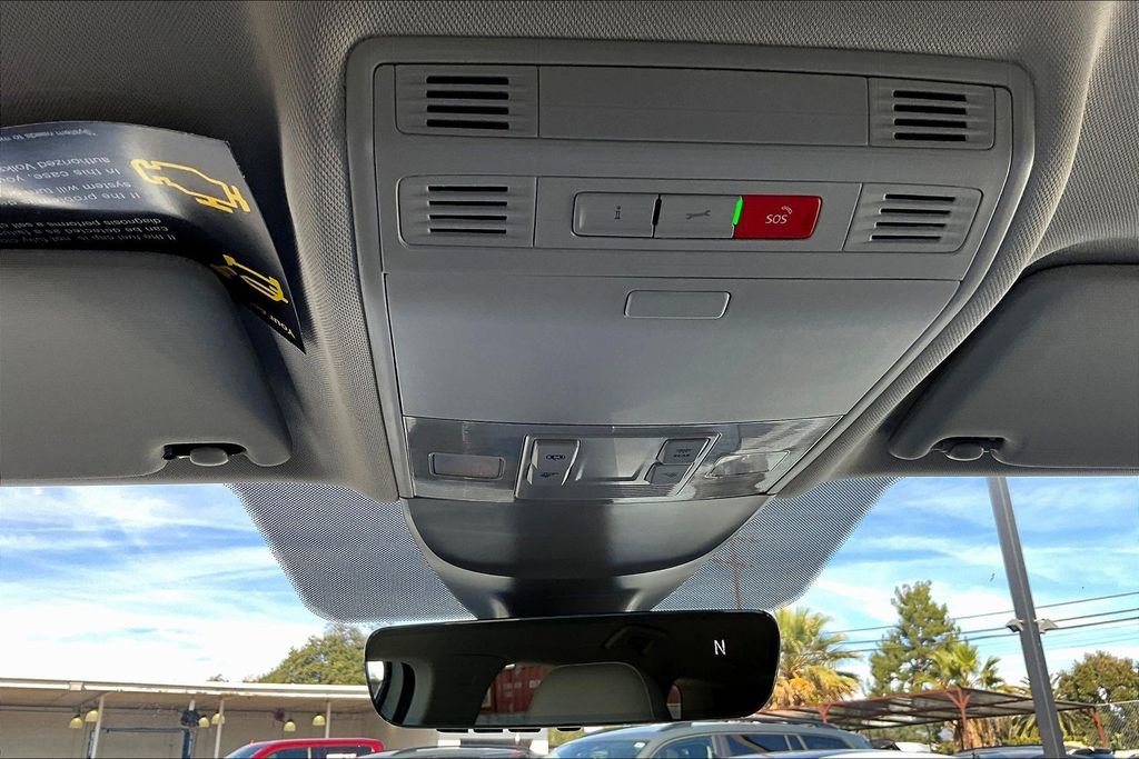 New 2026 Volkswagen Taos SE image 14