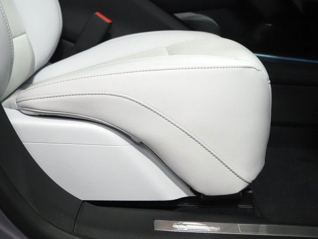 Used 2024 Cadillac Lyriq AWD Luxury image 68