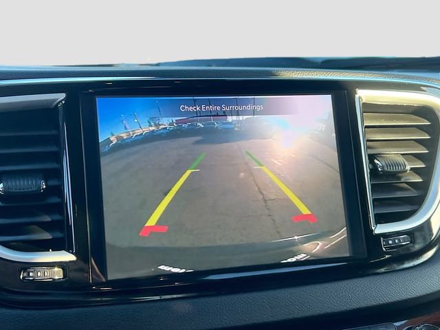 Used 2024 Chrysler Pacifica Touring-L image 12