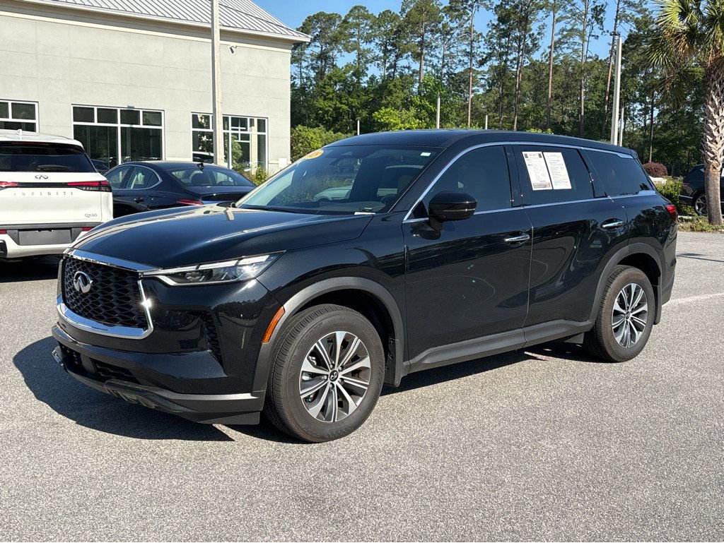 Certified 2025 INFINITI QX60 Pure image 3