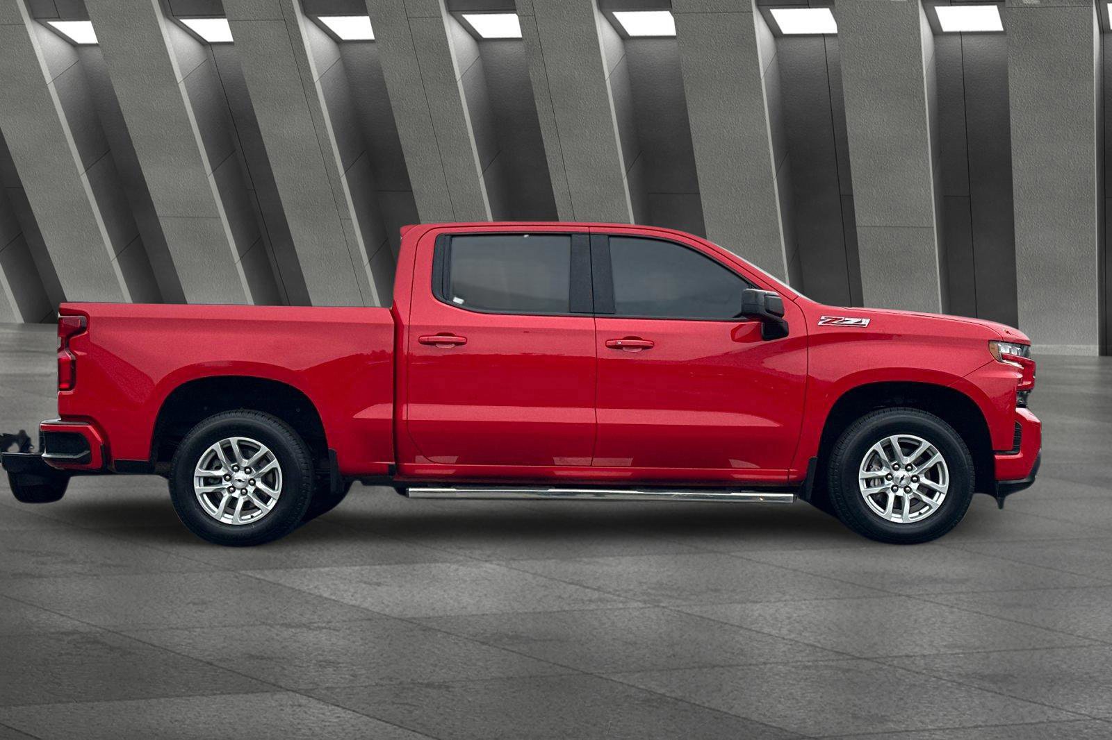 Used 2021 Chevrolet Silverado 1500 RST image 3