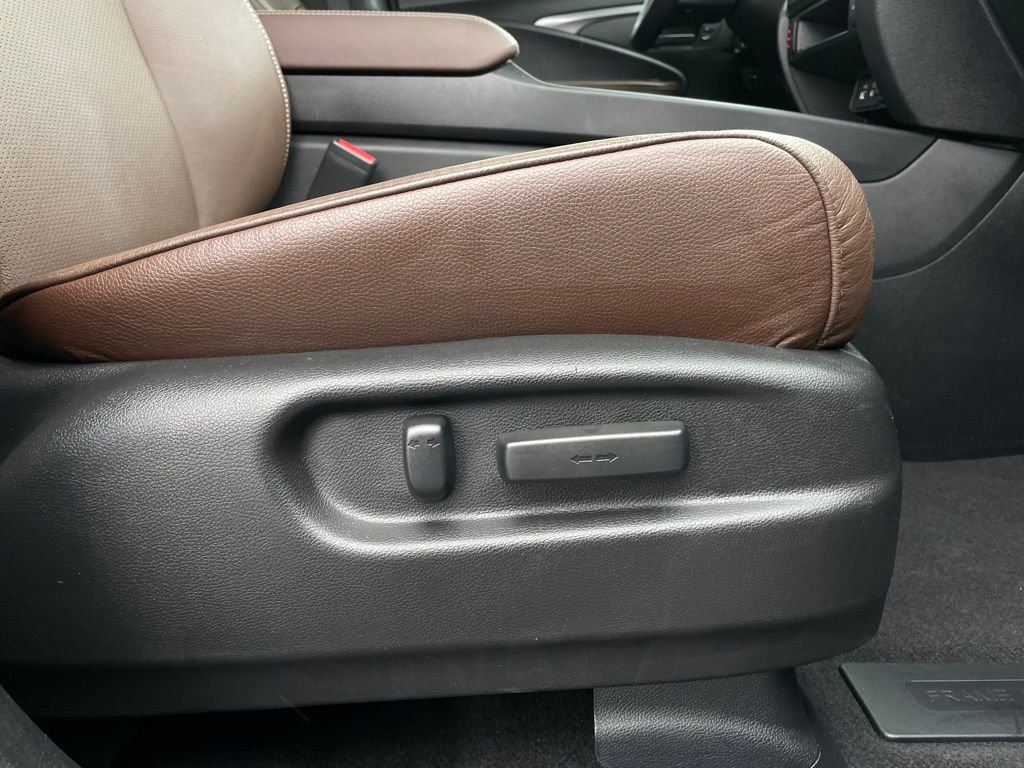 Certified 2025 Honda Passport EX-L image 31