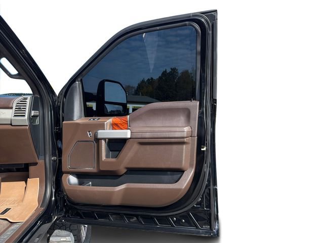 Used 2017 Ford F250 King Ranch w/ FX4 Off-Road Package AWD/4WD image 24