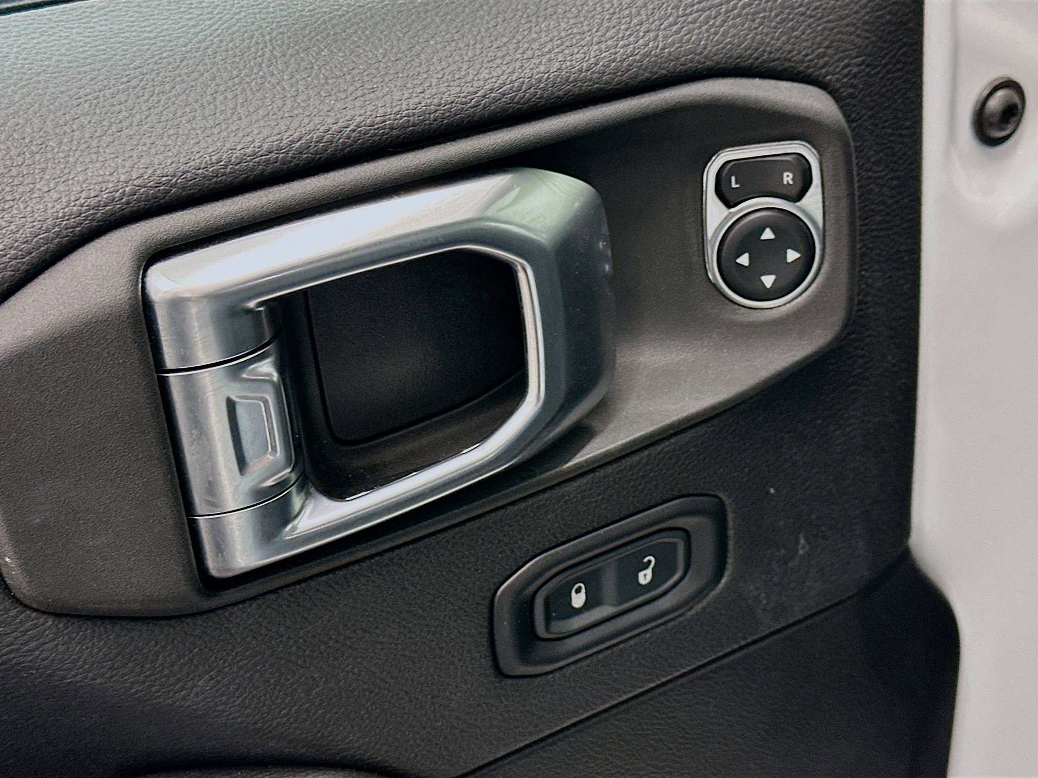 Used 2023 Jeep Wrangler Sahara w/ Cold Weather Group image 15